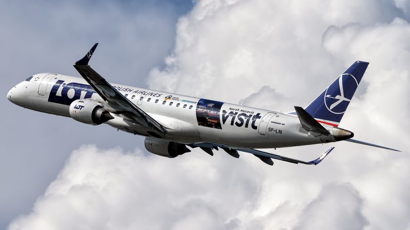 SP-LNI Embraer ERJ-195AR (ERJ-190-200 IGW) — Losowe zdjęcia spotterskie