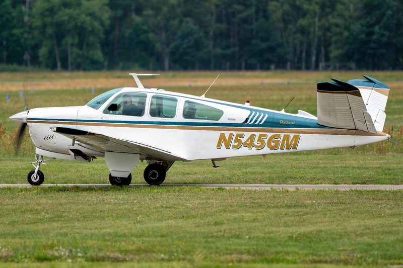 N545GM Beechcraft V35B Bonanza — Losowe zdjęcia spotterskie