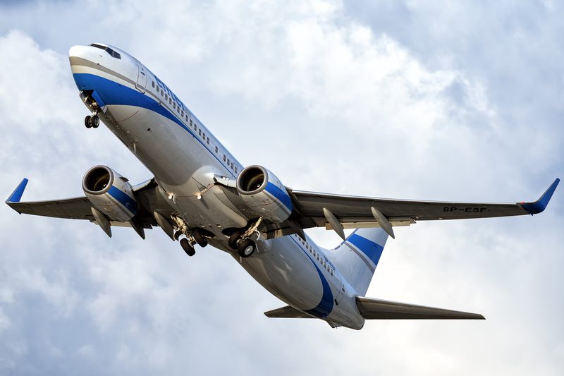 SP-ESF Boeing 737-8AS WL — Losowe zdjęcia spotterskie